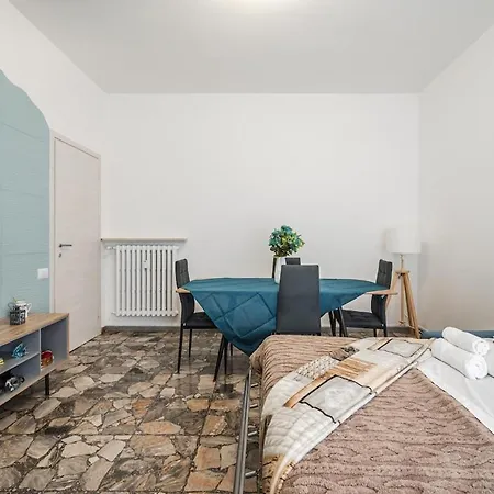 Smart Near Policlinico & Center Apartmán