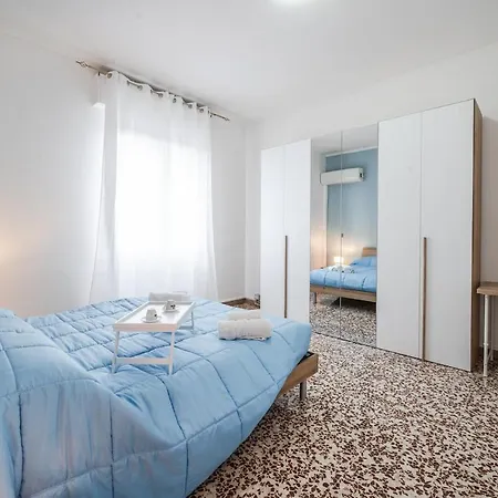 Apartmán Smart Near Policlinico & Center Modena