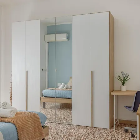Apartmán Smart Near Policlinico & Center Modena
