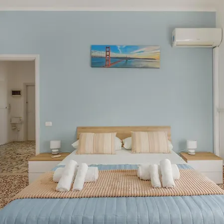Smart Near Policlinico & Center *