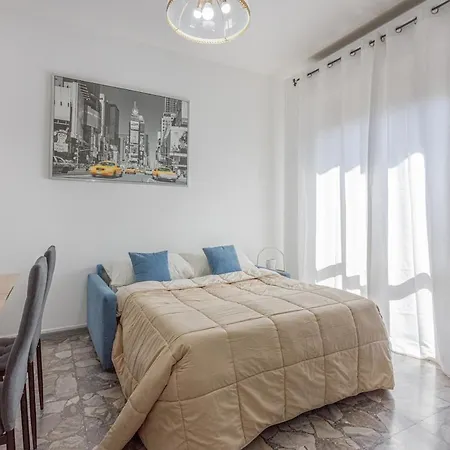 Smart Near Policlinico & Center Apartmán