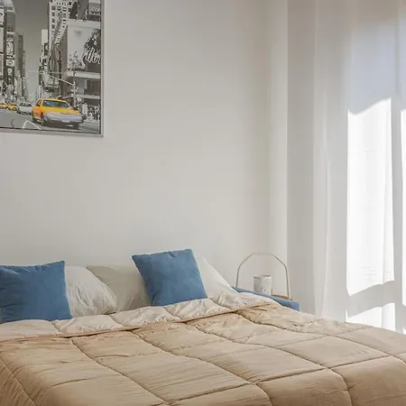 Smart Near Policlinico & Center Apartmán *