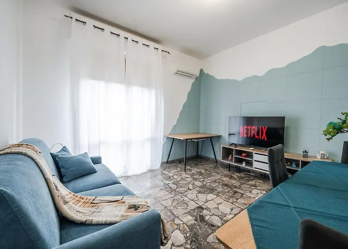 Smart Near Policlinico & Center アパート